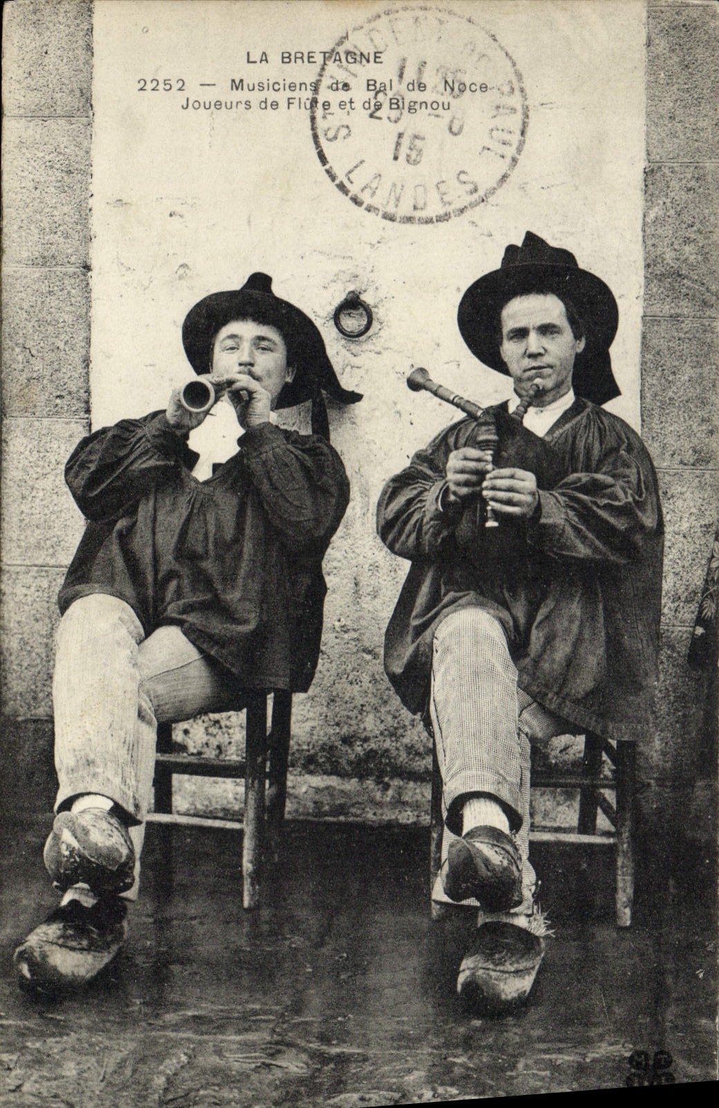 Musiciens de Bal de Noce — Joueurs de Flûte et de Bignou — La Bretagne, série 2252