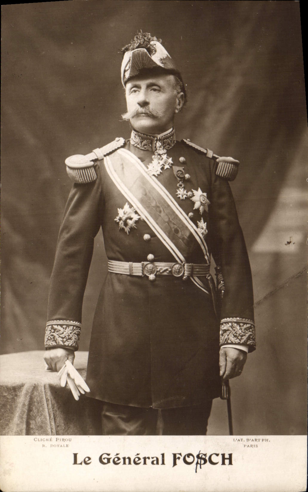 Le Général Fosch — portrait militaire — Cliché Pirou, Paris