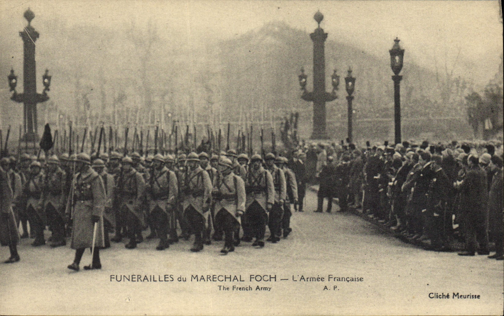 CPA Militaria Funerailles du Marechal Foch L'armee francaise 