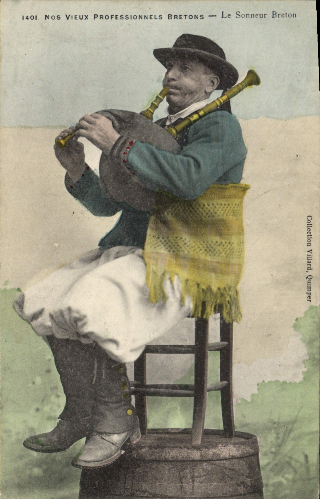 CPA Folklore Le sonneur Breton 