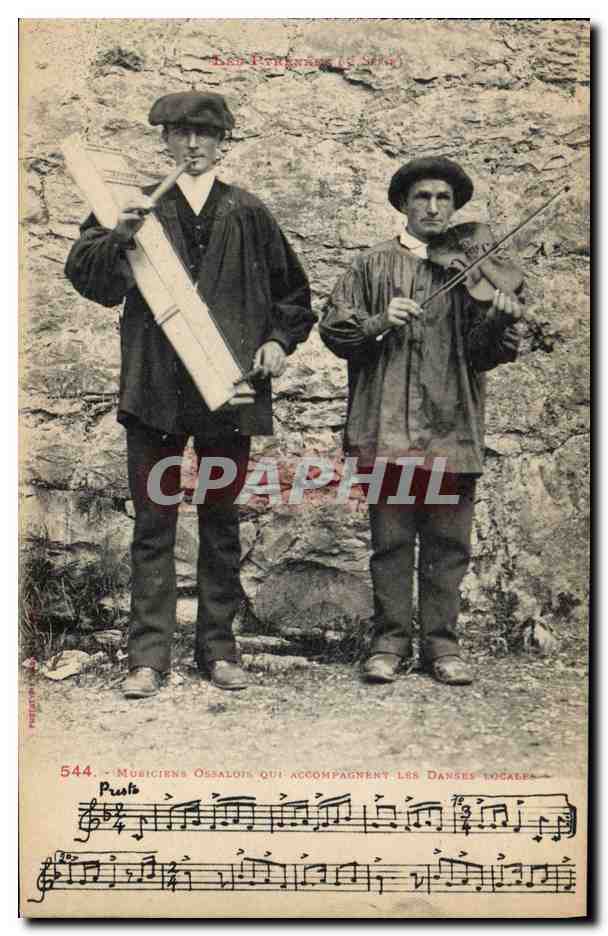 CPA Folklore Pyrenees Musiciens Ossalois qui accompagnent les danses locales 
