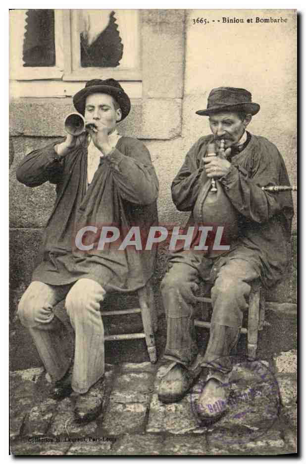 CPA Folklore Biniou et bombarde 