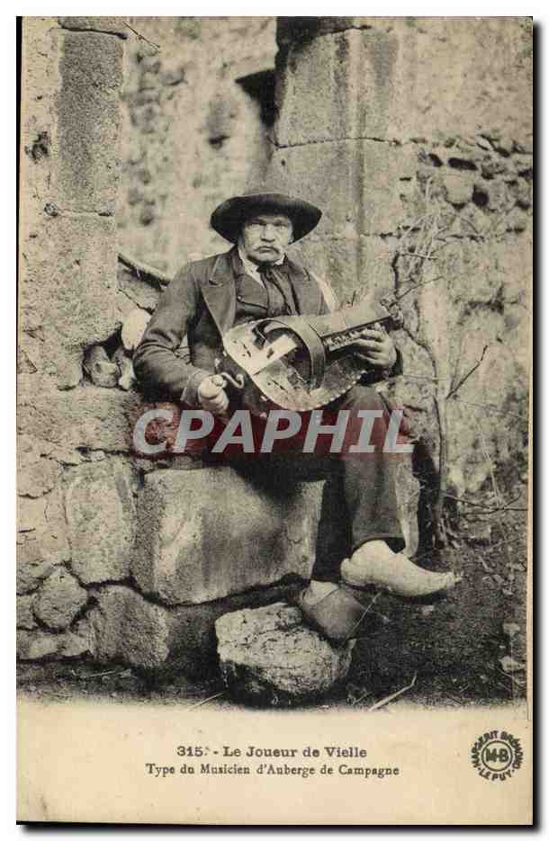 CPA Folklore Un joueur de Vielle Type de musicien d'auberge de campagne 