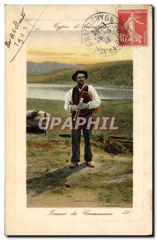 CPA Folklore Joueur de cornemuse 