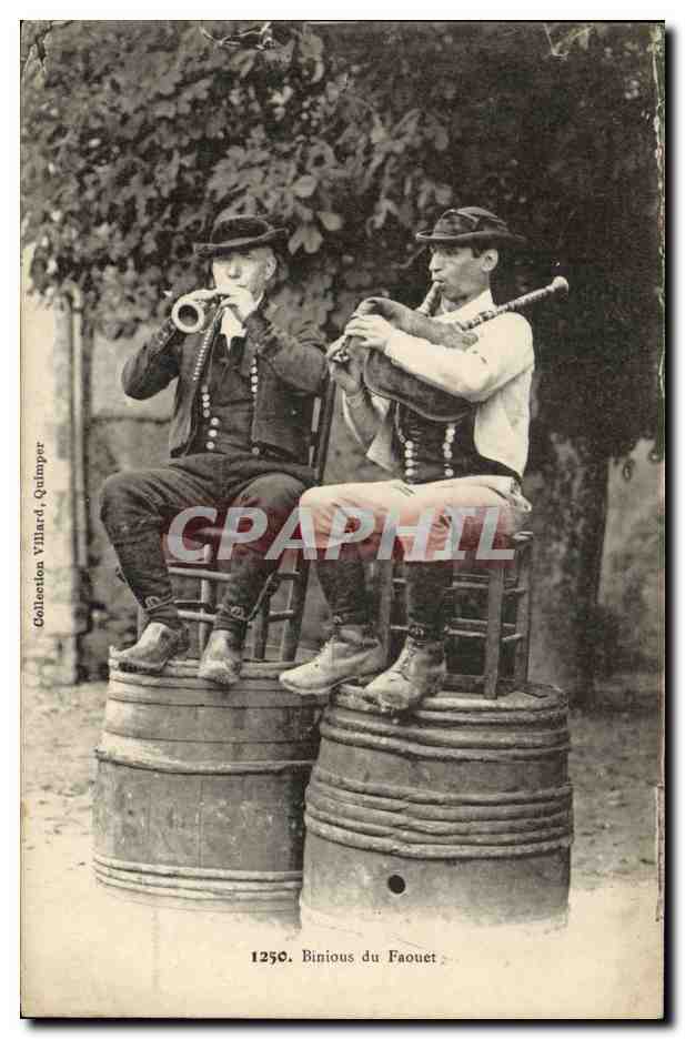 CPA Folklore Binious du Faouet 