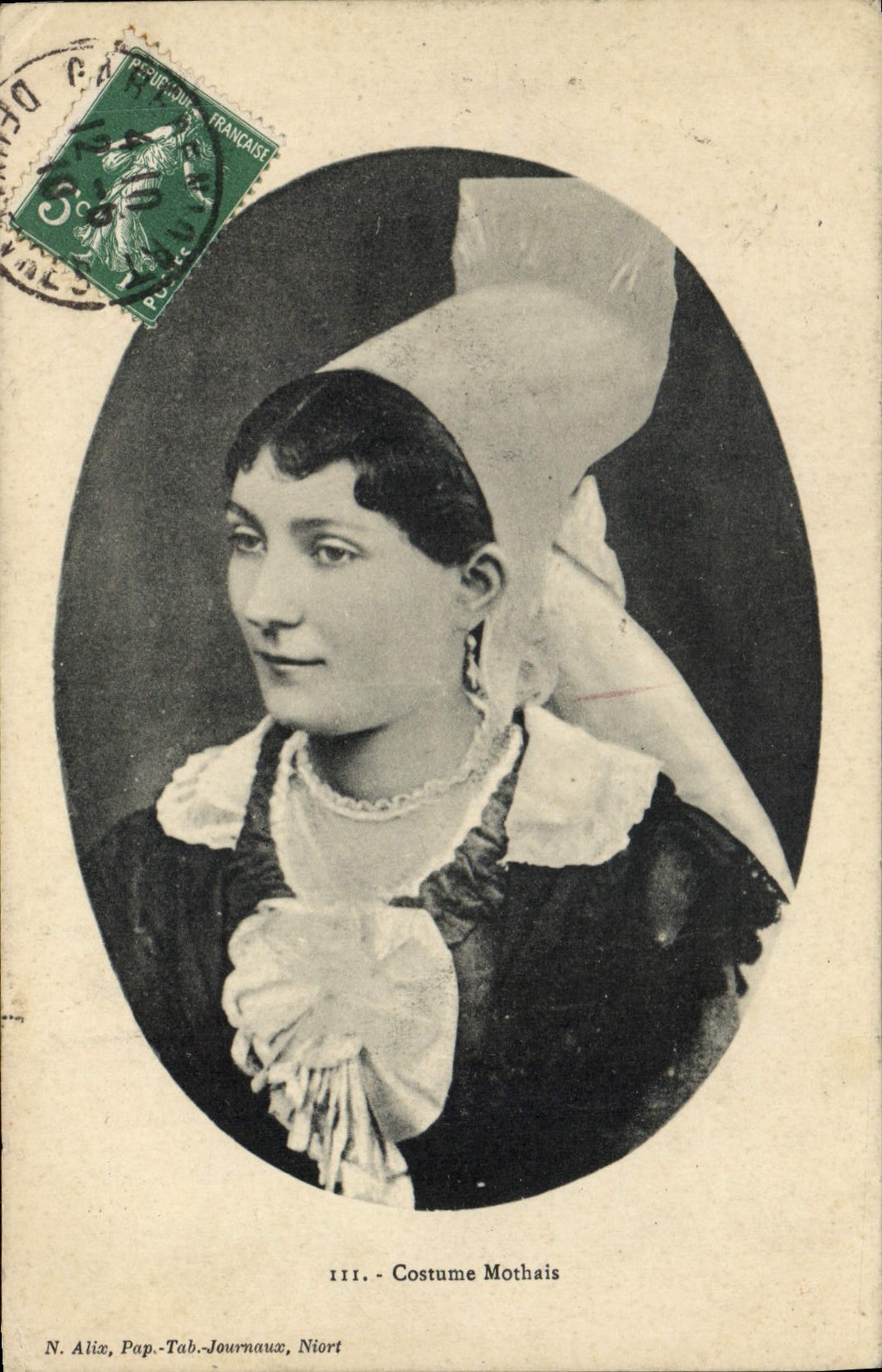 CPA Folklore Costume Mothais 