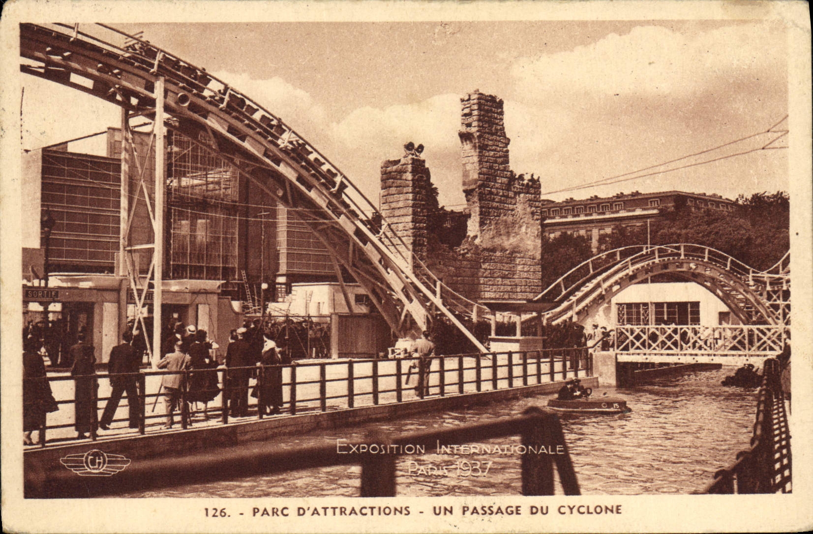 CPA Paris 1937 Exposition internationale Parc d'attractions Un passage du cyclone 
