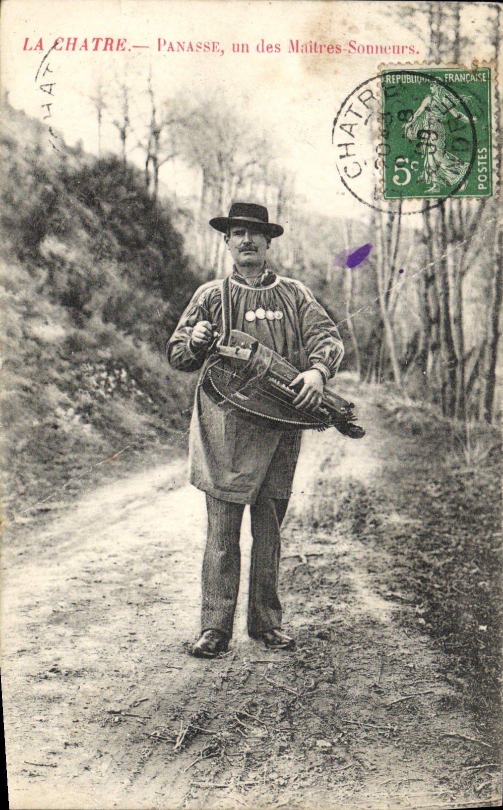 CPA Folklore La Chatre Panasse un des maitres sonneurs