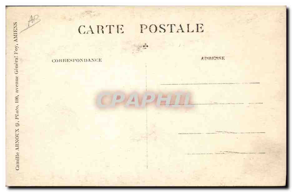Orchestre de musiciens — devant un bâtiment à Sivry-sur-Meuse — éditeur Camille Arnoix, Foy, Amiens — Verso