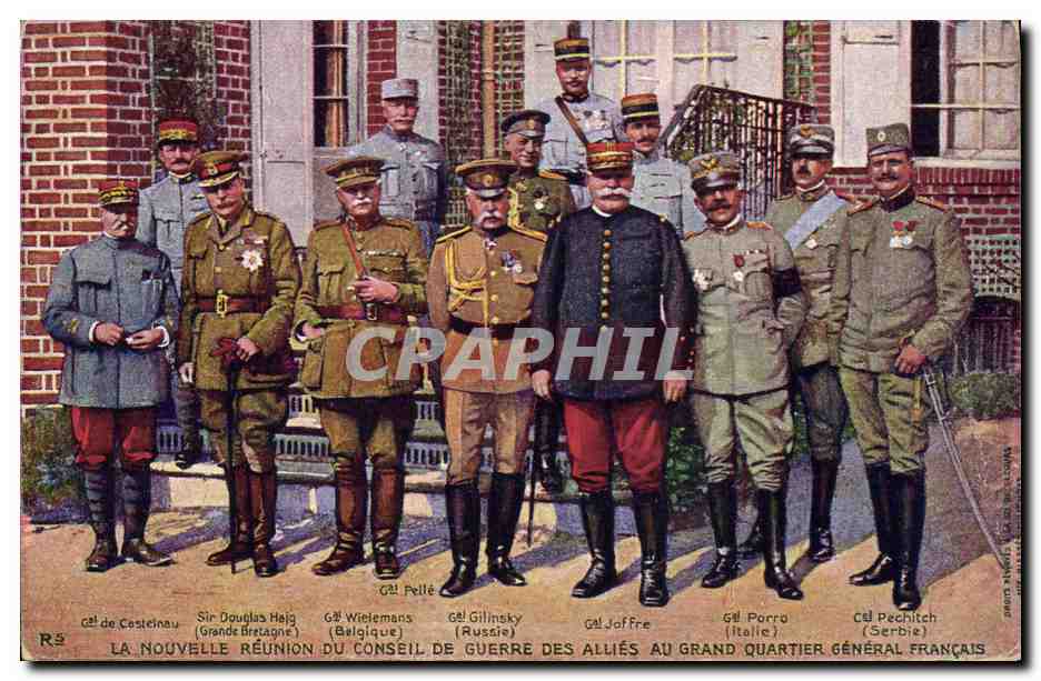 CPA Militaria La nouvelle reunion du Conseil de guerre des allies au Grand Quartier General Francais 