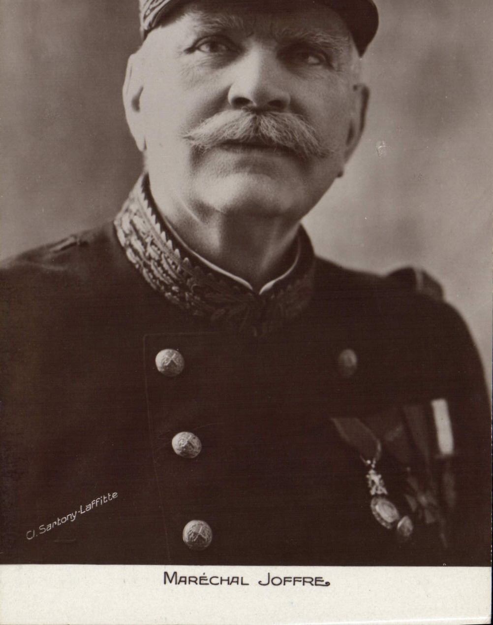 CPA Militaria Marechal Joffre 
