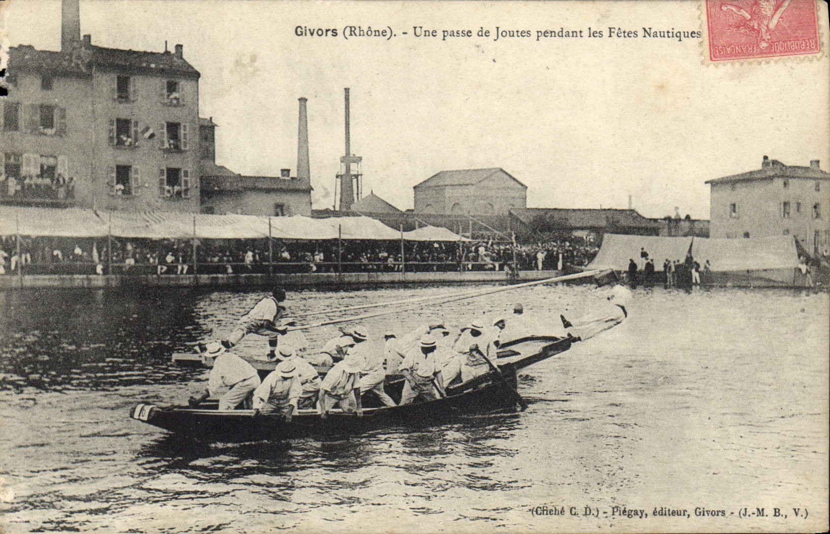 CPA Givors Une passe de joutes pendant les fetes nautiques 