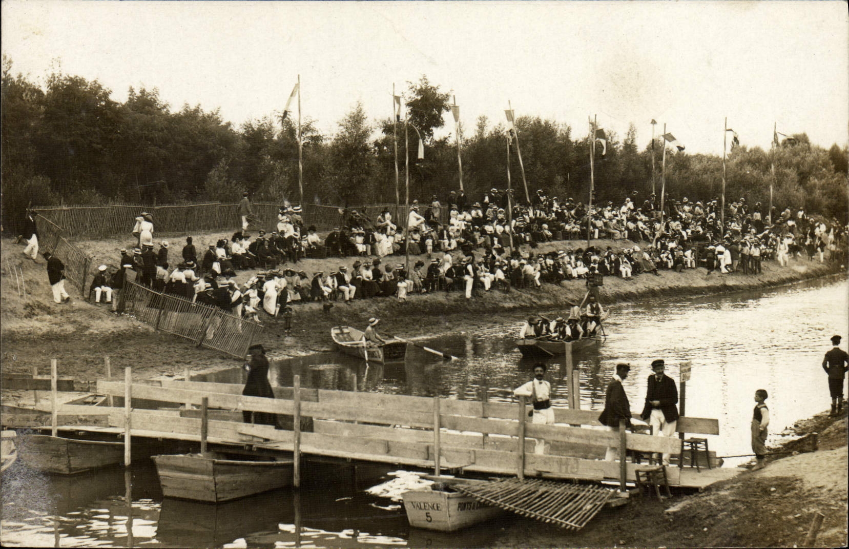 CARTE PHOTO Colombes Valence Joutes nautiques 