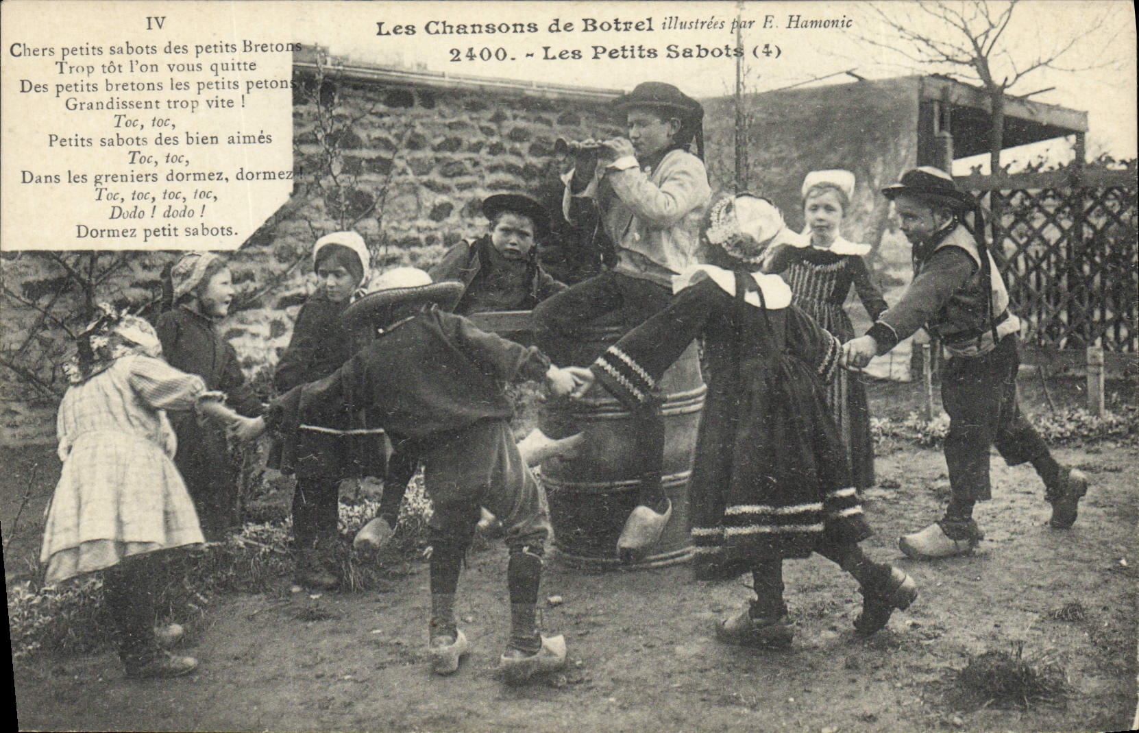 CPA Folklore Les chansons de Botrel Les petits sabots Enfants 