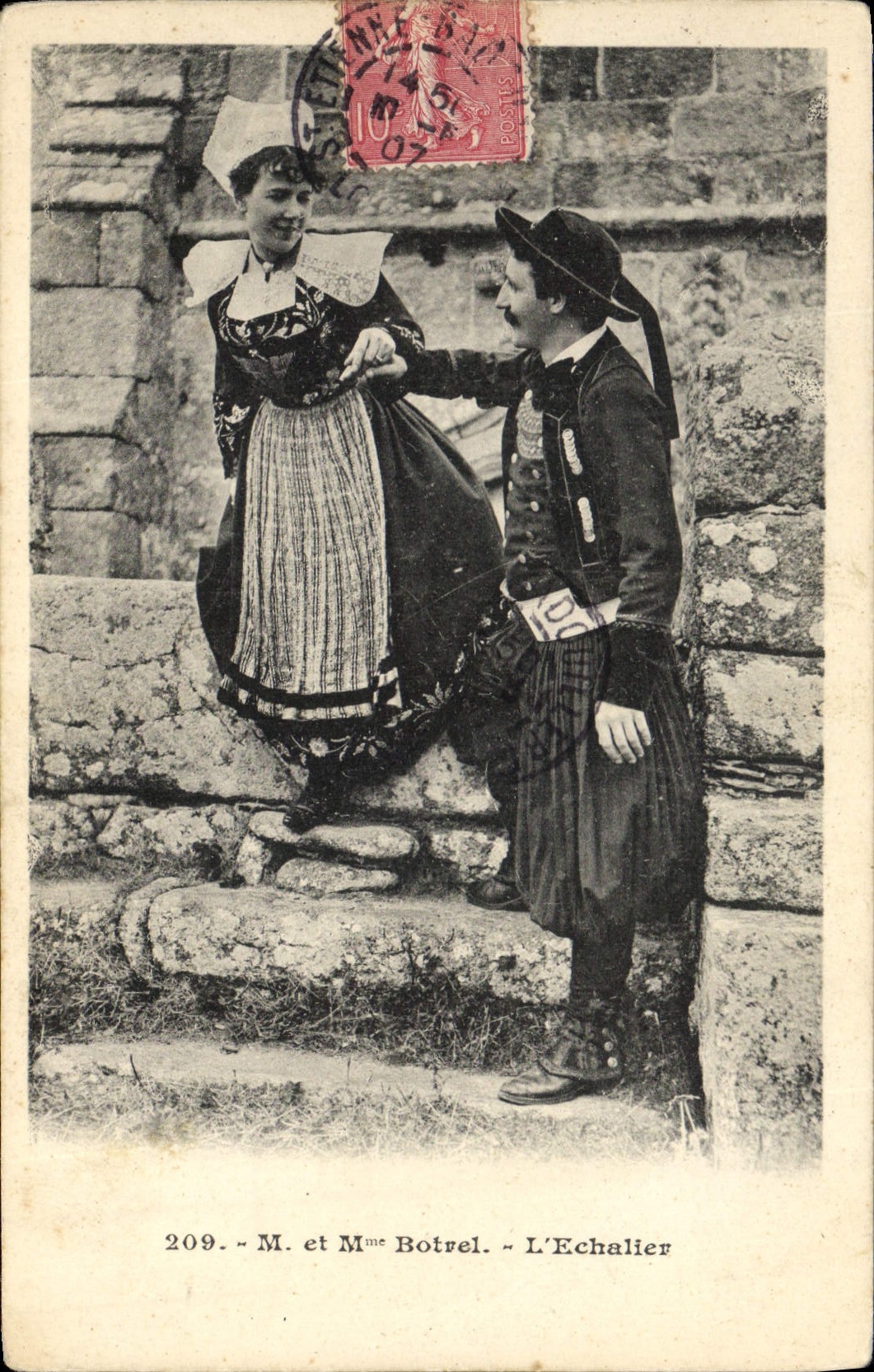 CPA Folklore Mr et Mme Botrel L'echalier 