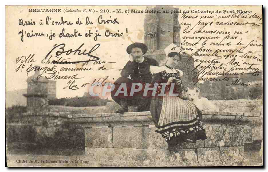 CPA Folklore Mr et Mme Botrel au pied du calvaire de port Blanc 