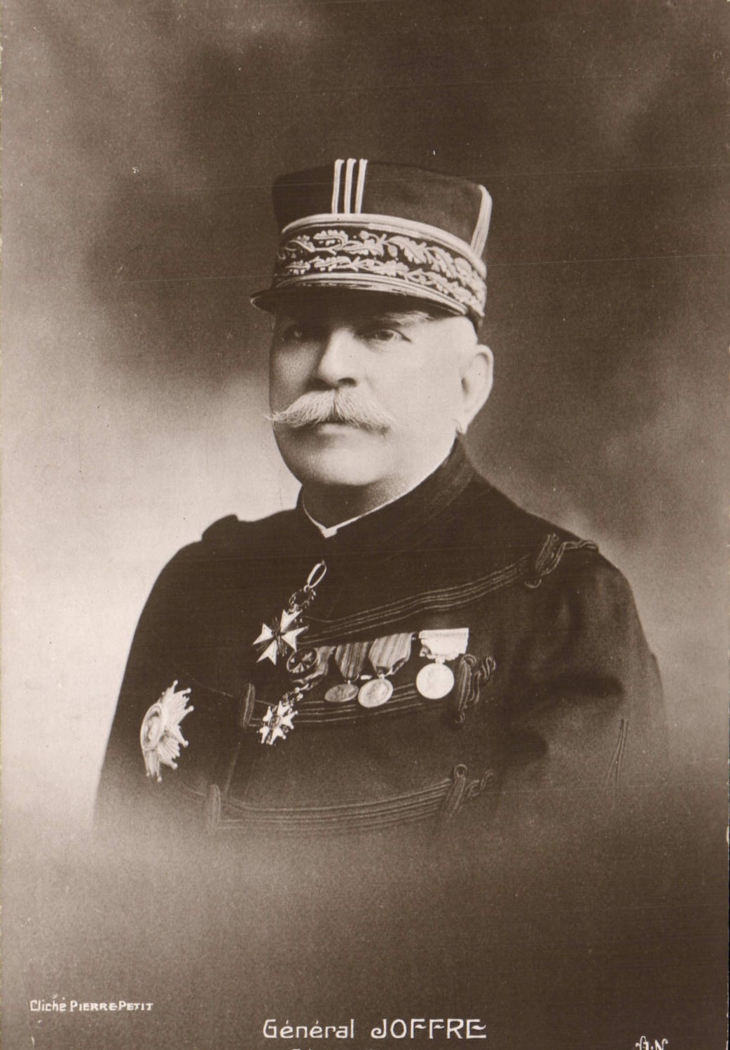 Général Joffre — portrait militaire — Cliché Pierre Petit