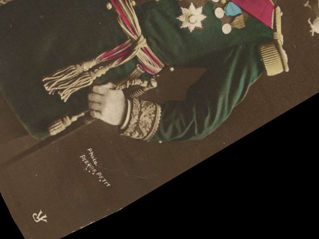 Officier en uniforme — détail de décorations — Photo Pheores Petit