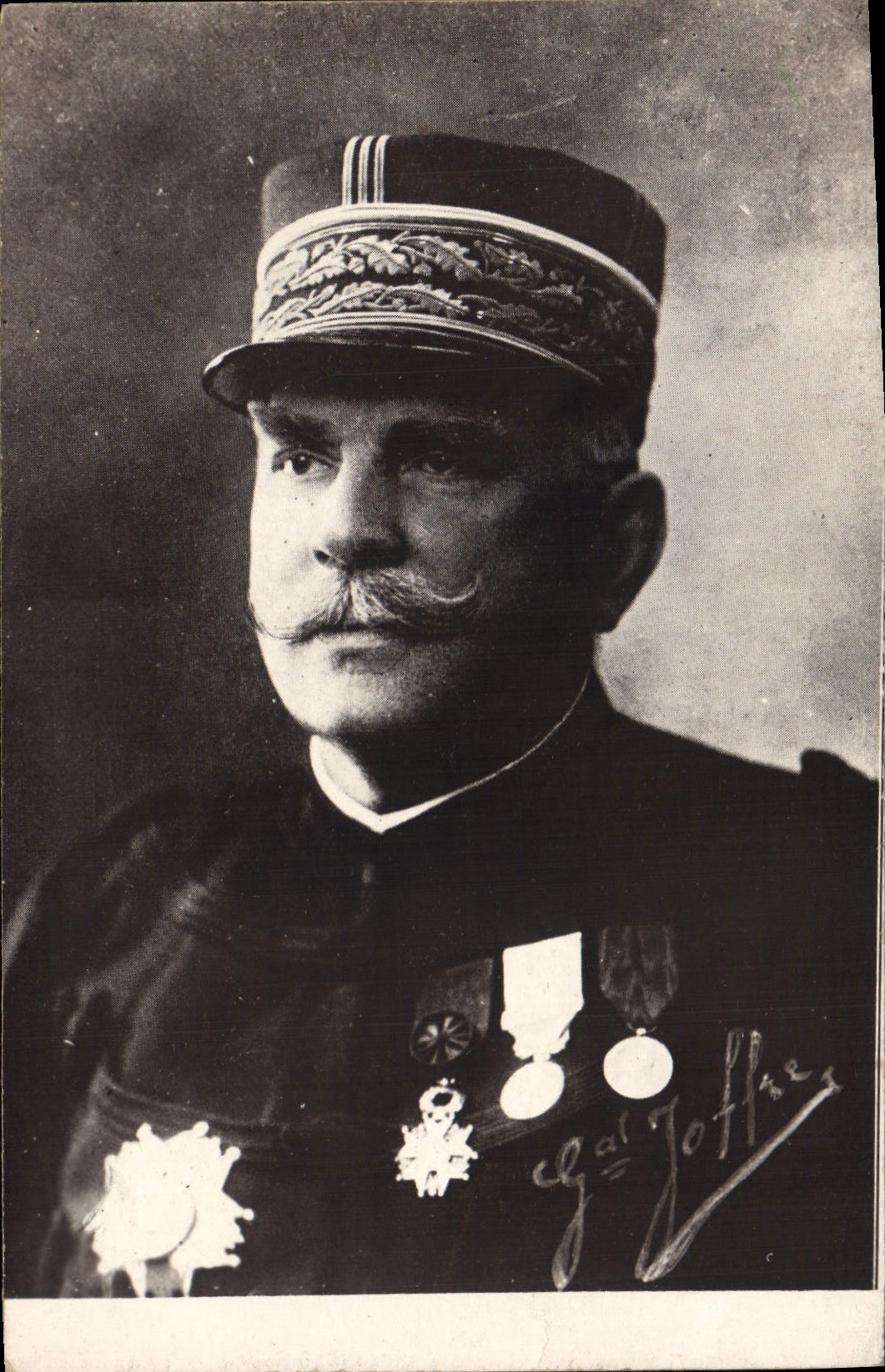 CPA Militaria General Joffre 
