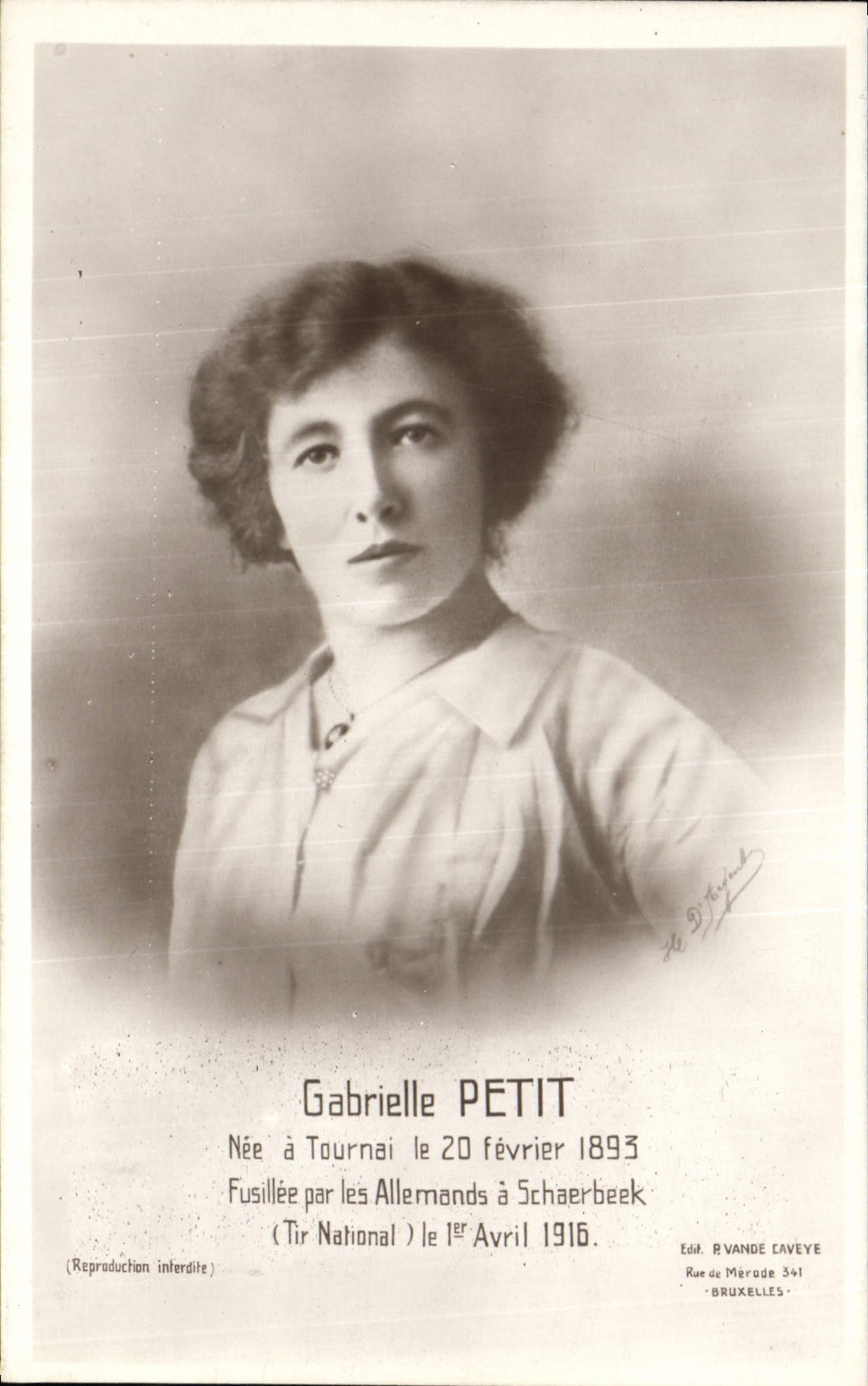 CPA Militaria Gabrielle Petit Tournai Fusillee par les allemands a Schaerbeek 