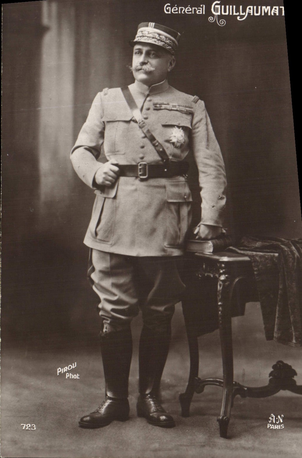 Général Guillaumat — portrait militaire — Pirou Phot, Paris, n°723