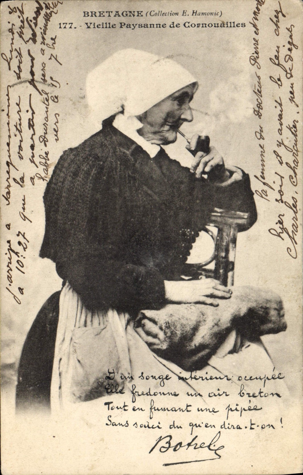 CPA Folklore Botrel Bretagne Vieille paysanne de Cornouailles