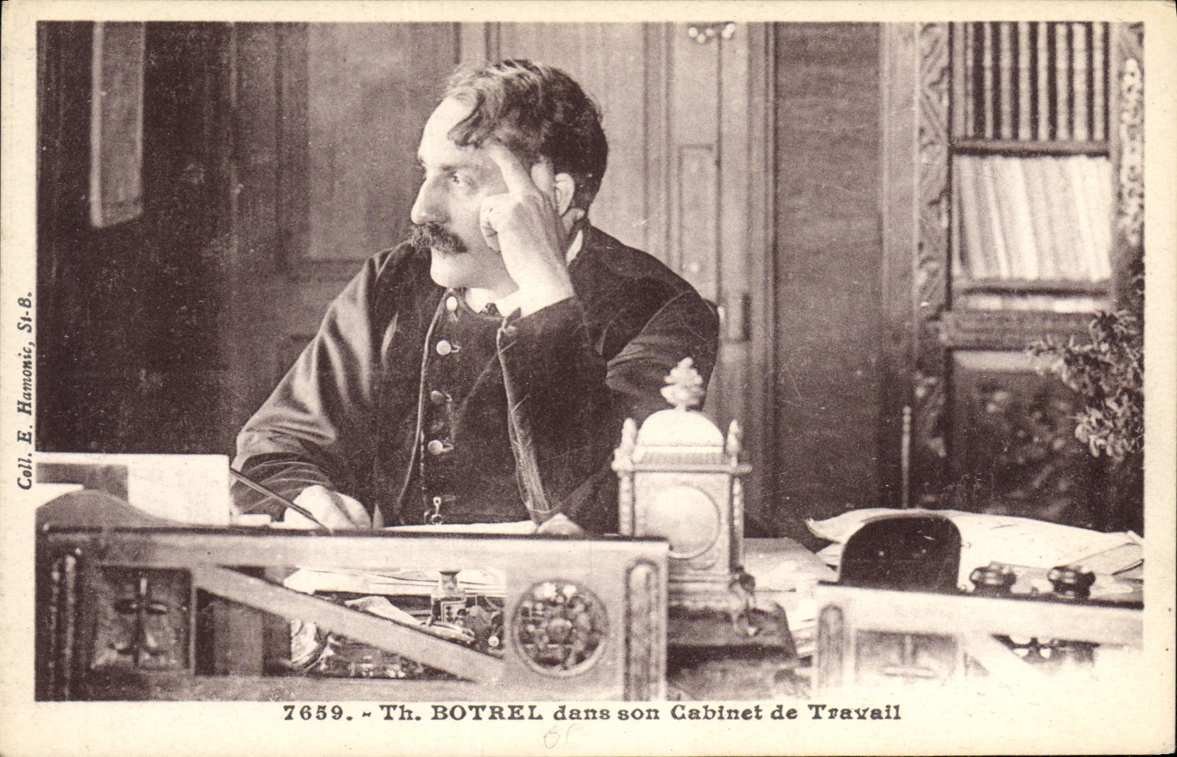 CPA Folklore Theodore Botrel dans son cabinet de travail