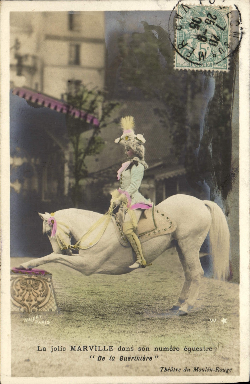 La jolie MARVILLE dans son numéro équestre "De la Guérinière" — Théâtre du Moulin-Rouge — éditeur WAJERY PARIS