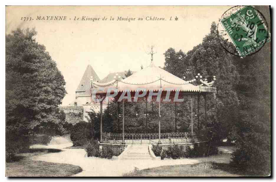 CPA Kiosque de la musique au chateau Mayenne 