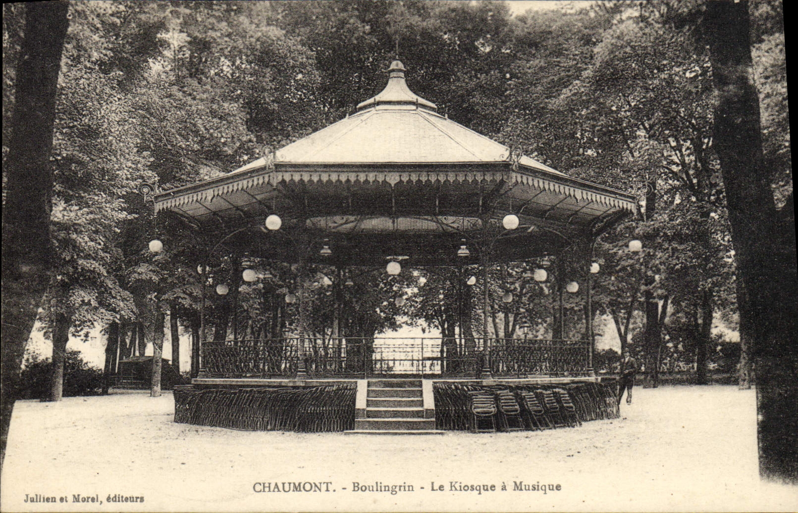 CPA Kiosque a musique Boulingrin Chaumont 