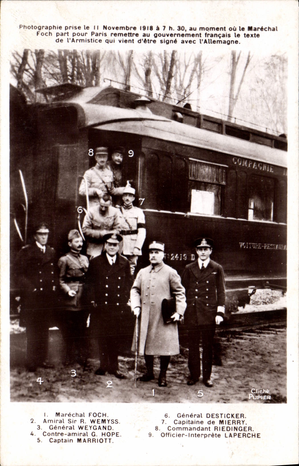 CPA Militaria Armistice Wagon Compiegne 