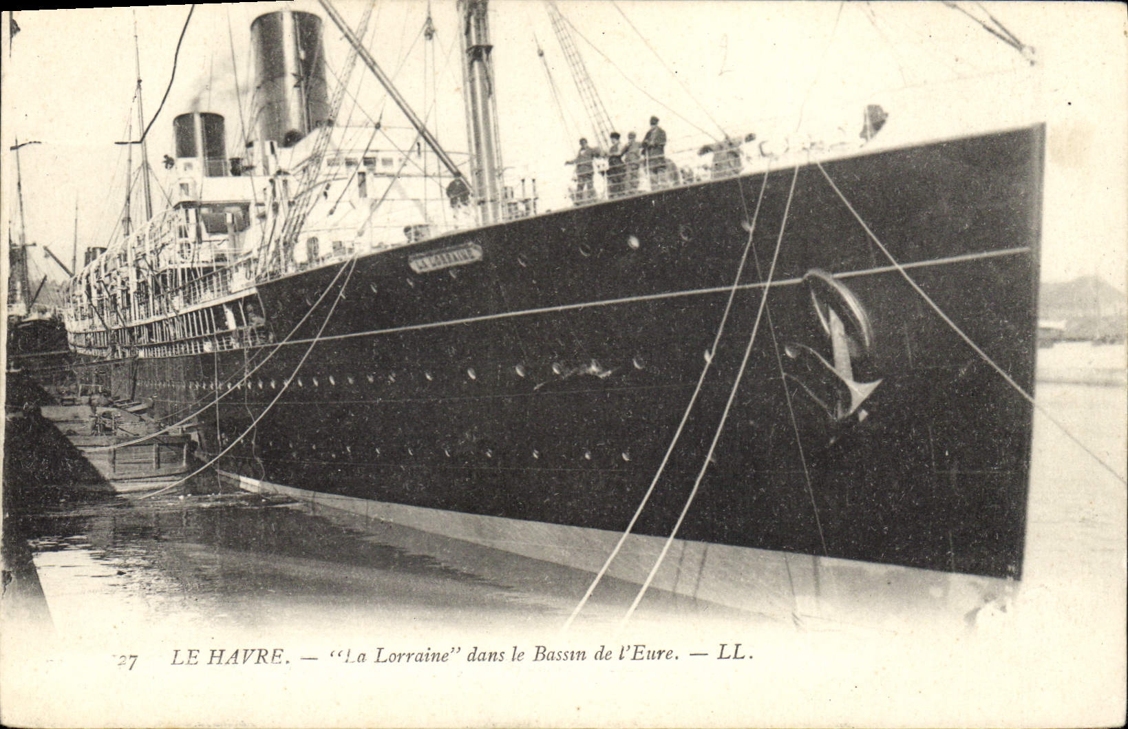 CPA Bateau Paquebot Le Havre La Lorraine dans le bassin de l'Eure