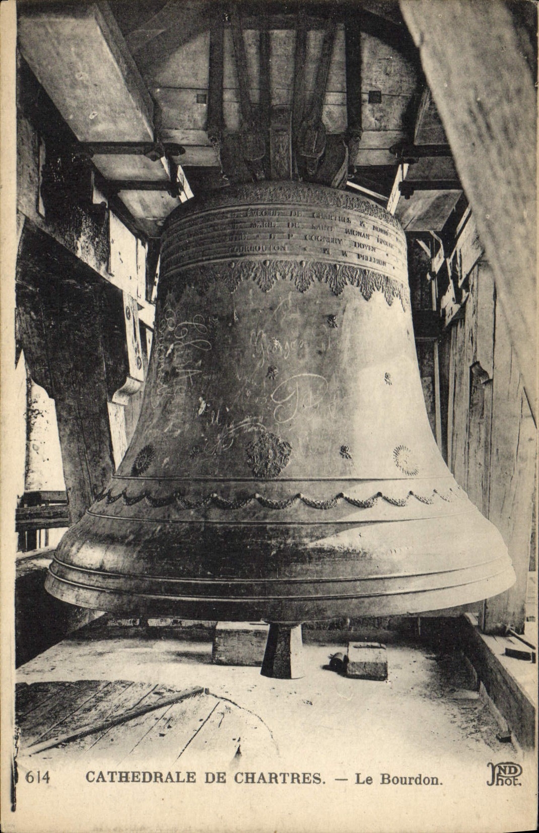 Cathédrale de Chartres — Le Bourdon — JND Hot. n°614