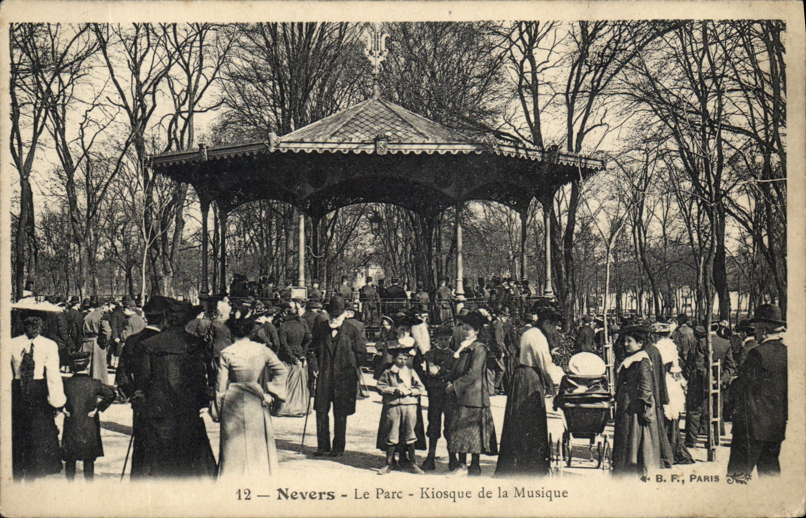 Nevers - Le Parc - Kiosque de la Musique — B.F., Paris, n°12