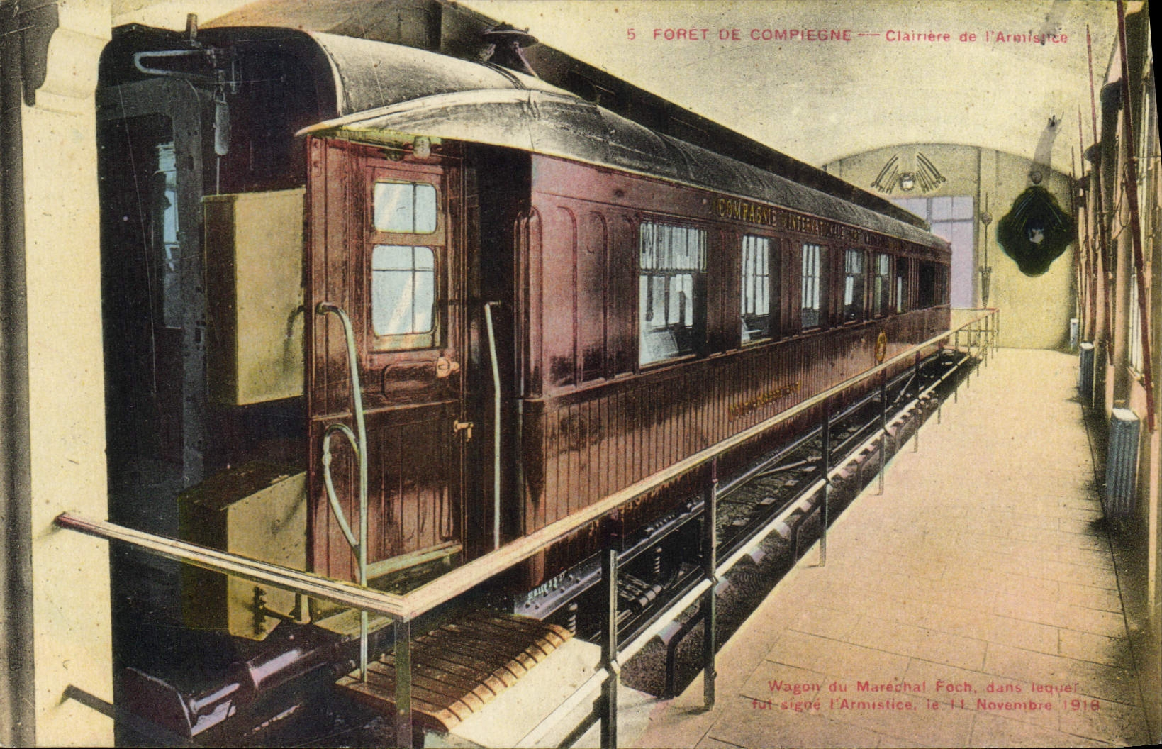 CPA Militaria Foret de Compiegne Clairiere de l'armistice Wagon du Marechal Foch 