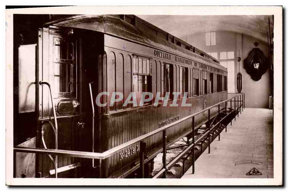 CPA Militaria Foret de Compiegne Le wagon du Marechal Foch 