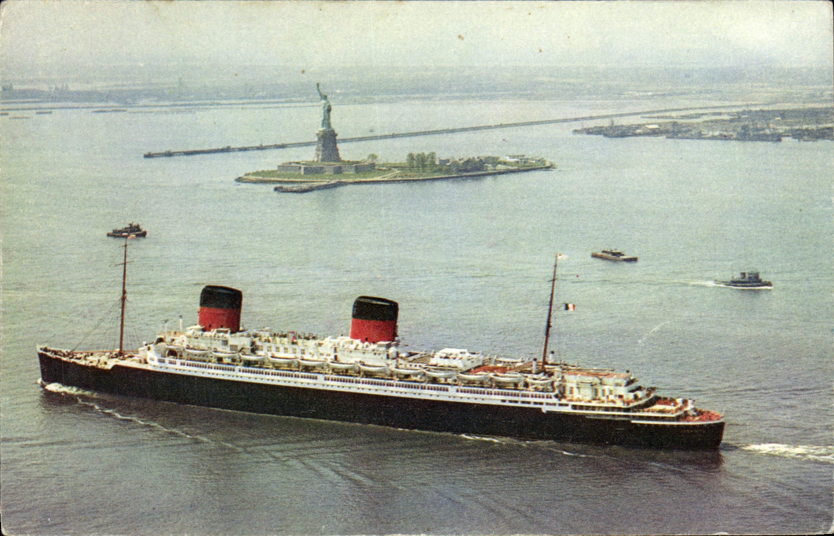 Liberté — paquebot de la Transatlantique — édité par le Comité National de l'Enfance