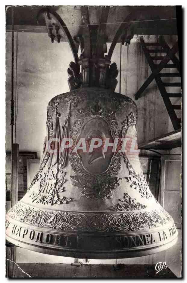 CPM Cloche Chatellerault Eglise Saint Jean l'Evangeliste Cloche offerte par SM l'empereur de Russie Russia