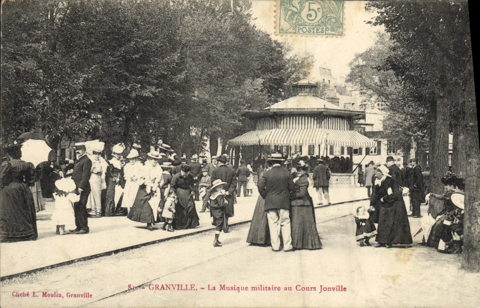 Granville — La Musique militaire au Cours Jonville — Cliché L. Moulin, Granville