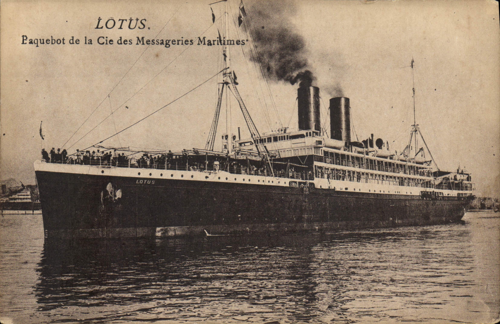Paquebot LOTUS — Cie des Messageries Maritimes — éditeur Mourilly, 22 rue de l'Étrier, Marseille