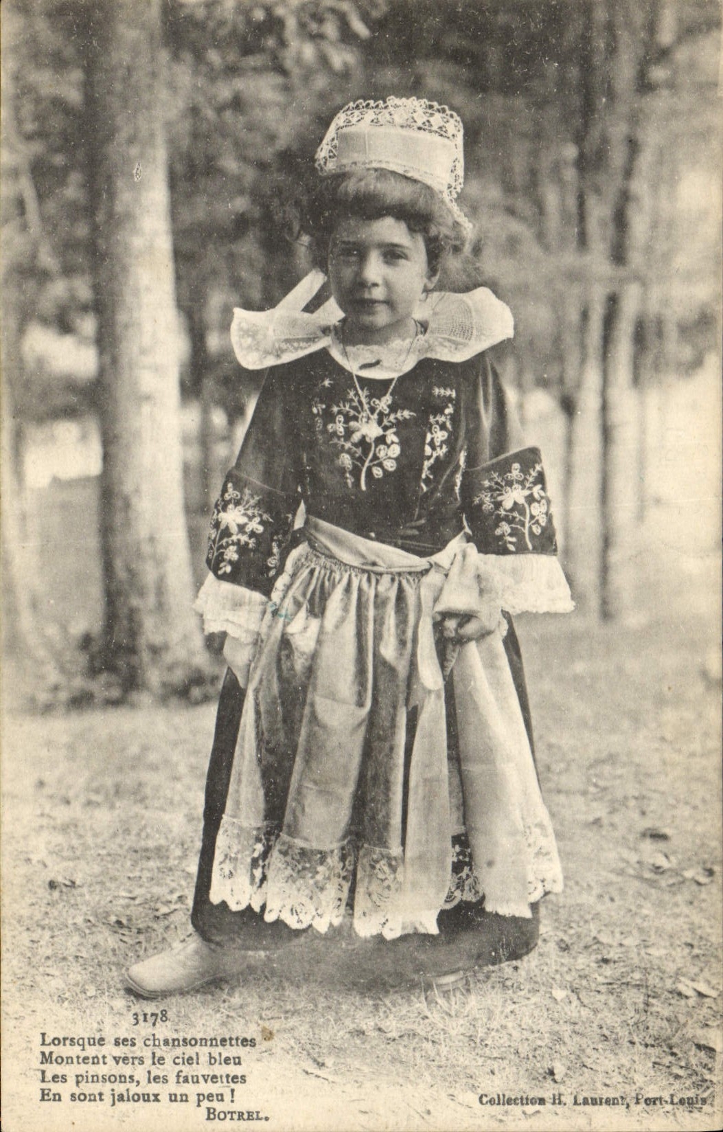 CPA Folklore Enfant Bretagne 