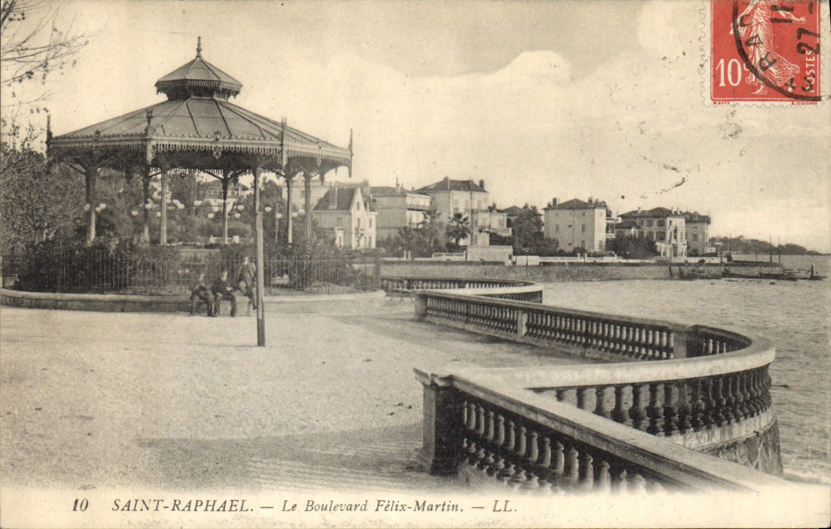 CPA Kiosque Saint Raphael Le boulevard Felix Martin 