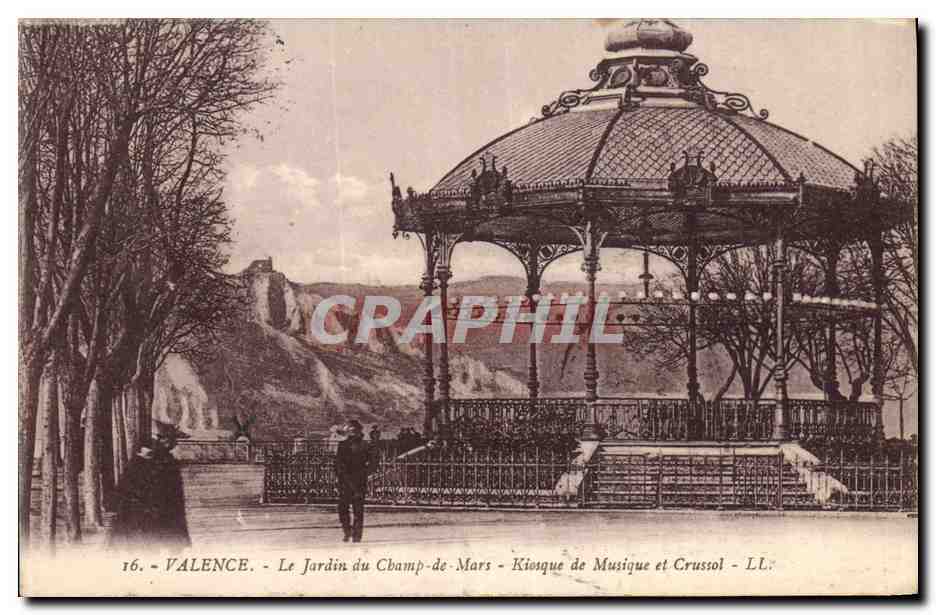 CPA Kiosque de musiqueet Crussol Le jardin du Champ de Mars Valence 