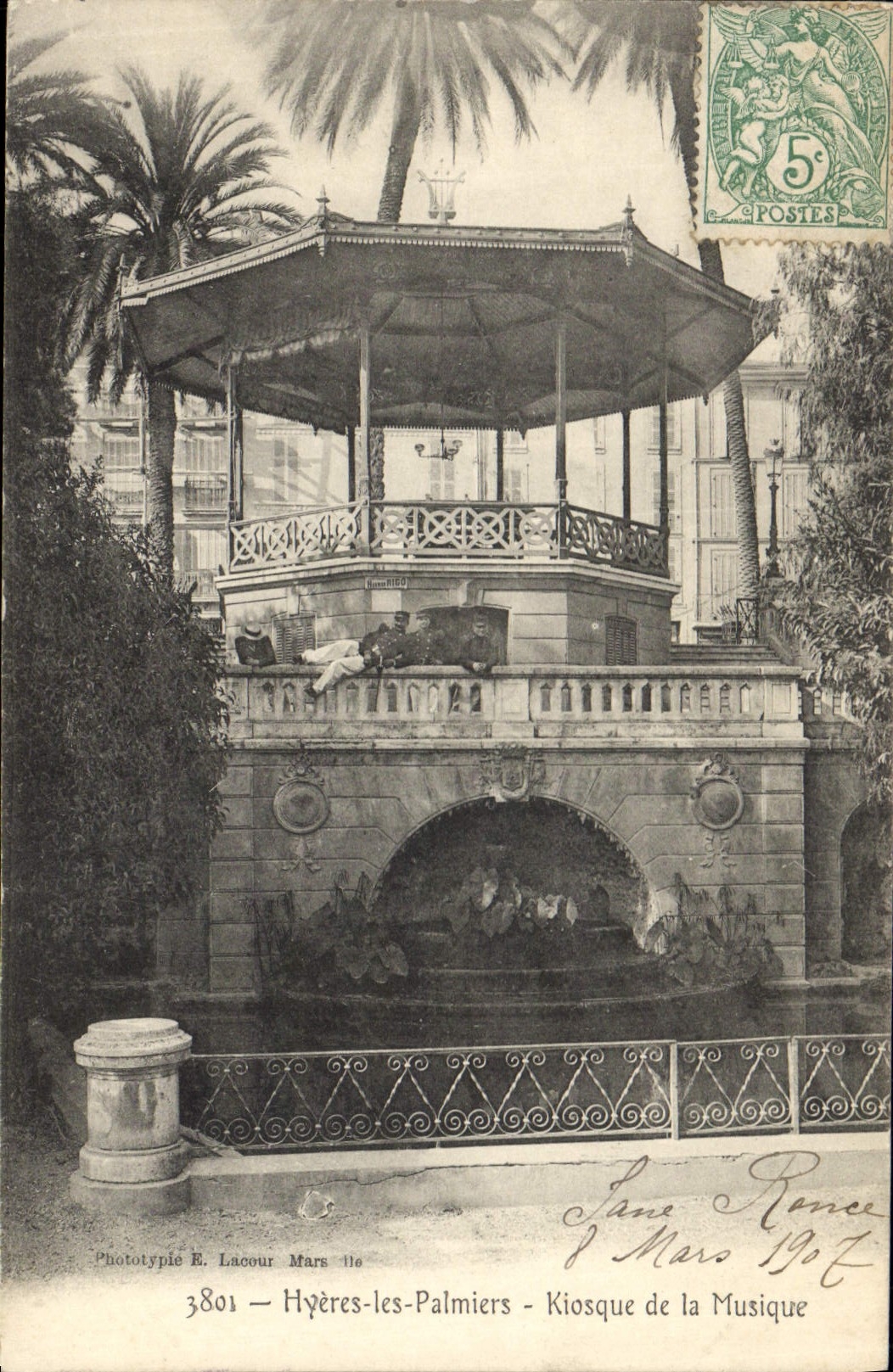 Hyères-les-Palmiers — Kiosque de la Musique — Phototypie E. Lacour Mars 11e