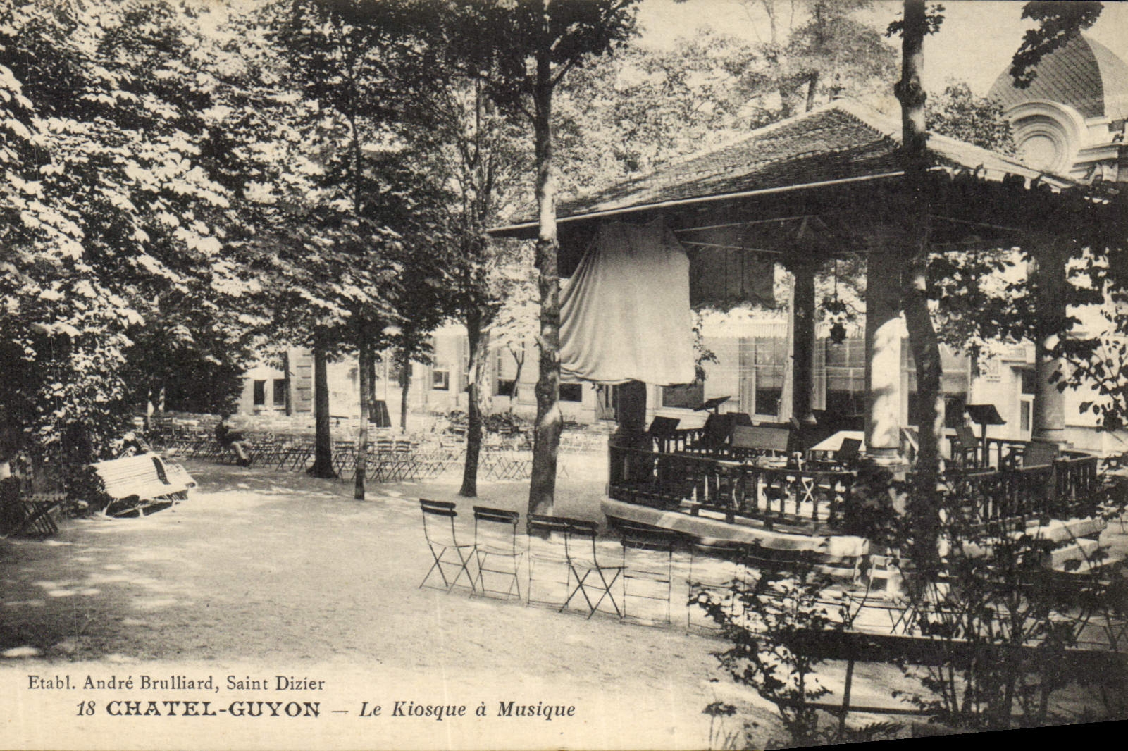 CPA Kiosque a musique Chatelguyon 