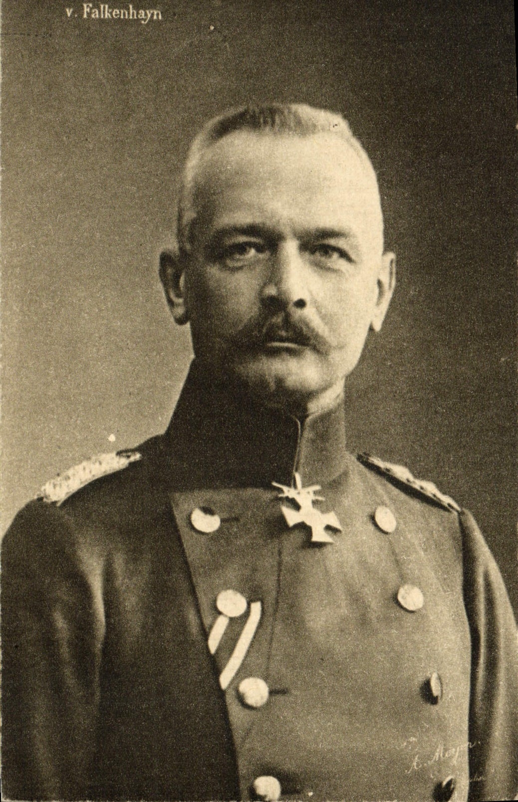Falkenhayn — military portrait — photographer K. Moga