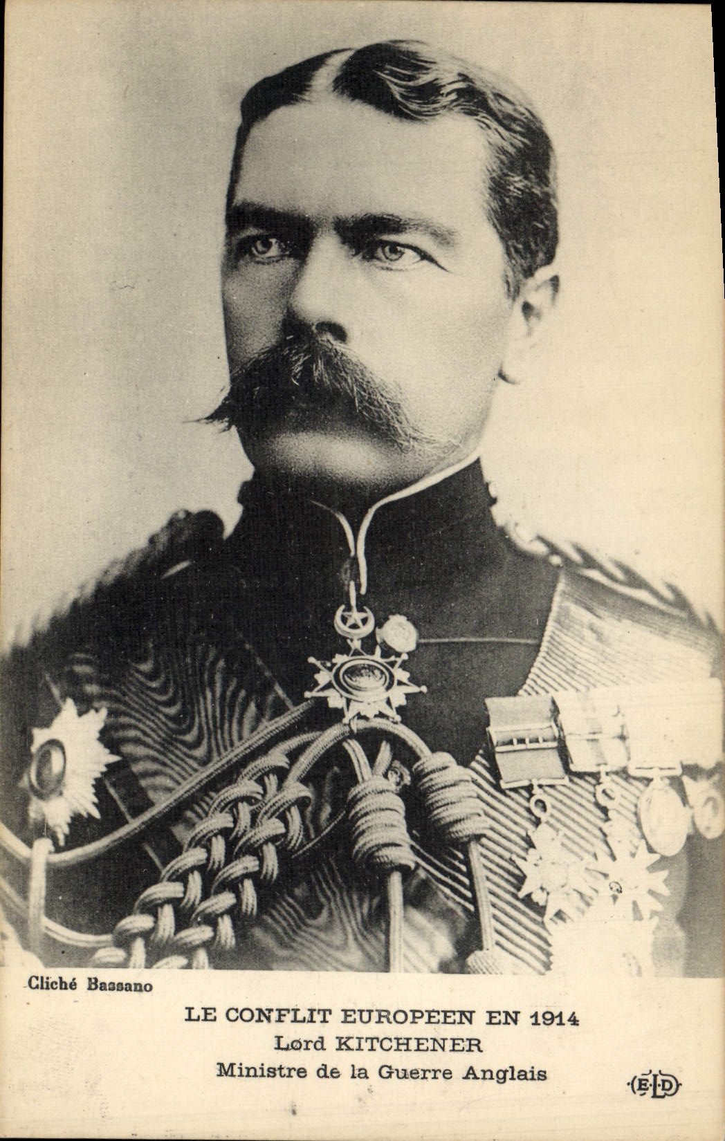 Lord Kitchener — Ministre de la Guerre Anglais — LE CONFLIT EUROPEEN EN 1914 — Cliché Bassano