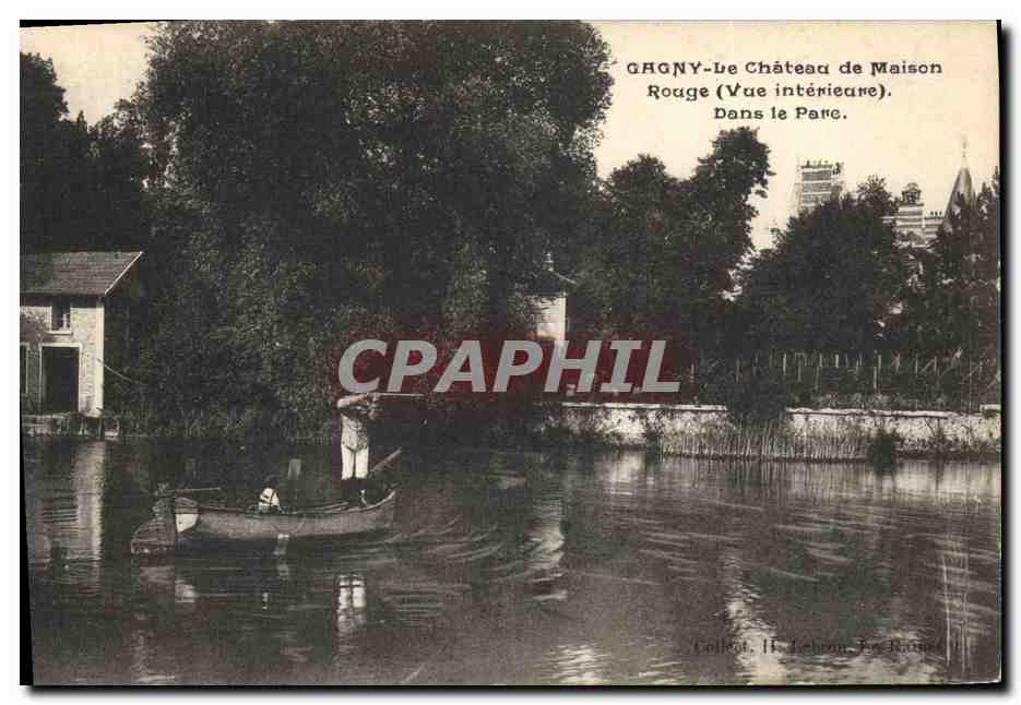 Ghigny - Le Château de Maison Rouge (Vue intérieure). Dans le Parc.