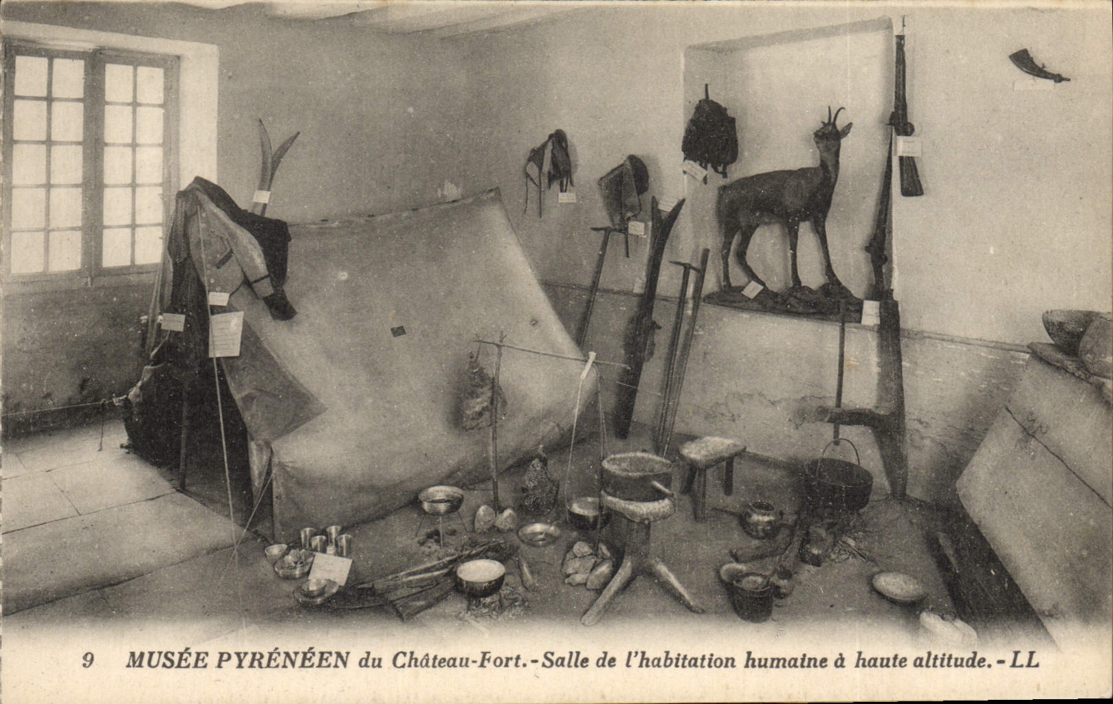 Musée Pyrénéen du Château-Fort — Salle de l'habitation humaine à haute altitude — LL