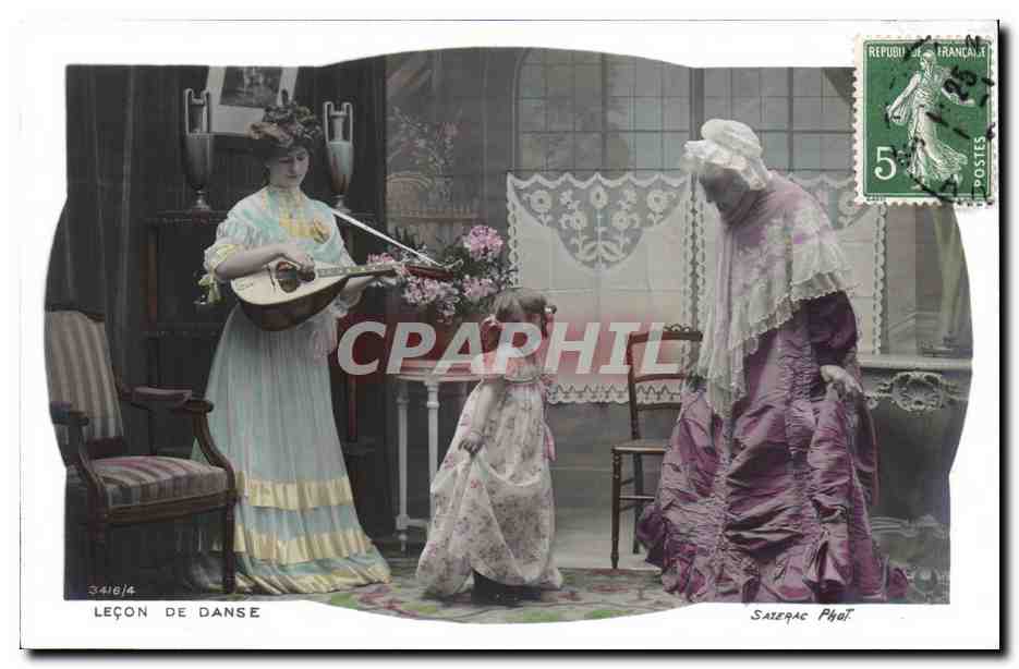 CPA Lecon de danse Femme Enfant Grand Mere 